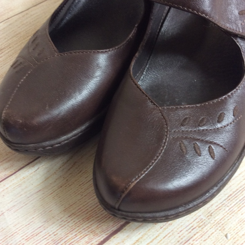 Dansko brown, leather embroidered Mary Jane. Size 40.  Size 10 - Picture 3 of 11